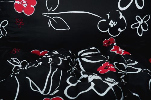 Povlečení mikrosatén prodloužené FLEUR černé (4)